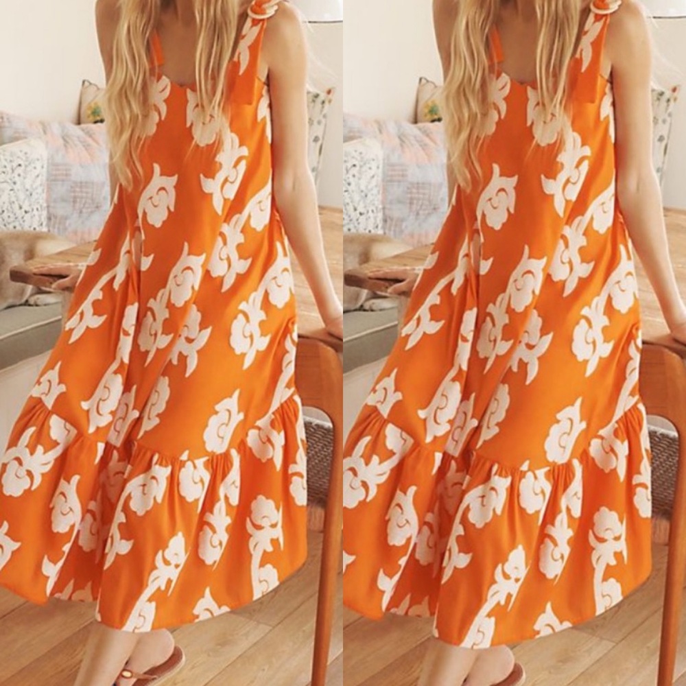 NWOT Phoebe Flouced Maxi Dress